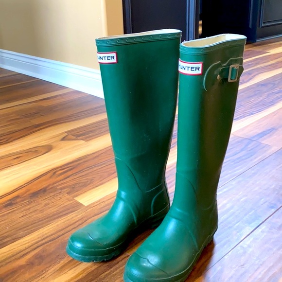 Hunter Shoes - Hunter Original Tall Rain Boots: Dark Olive